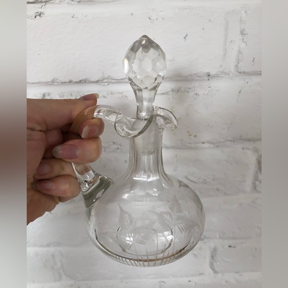 Vintage Crystal Mini Cruet with Leaves design - Picture 2 of 6